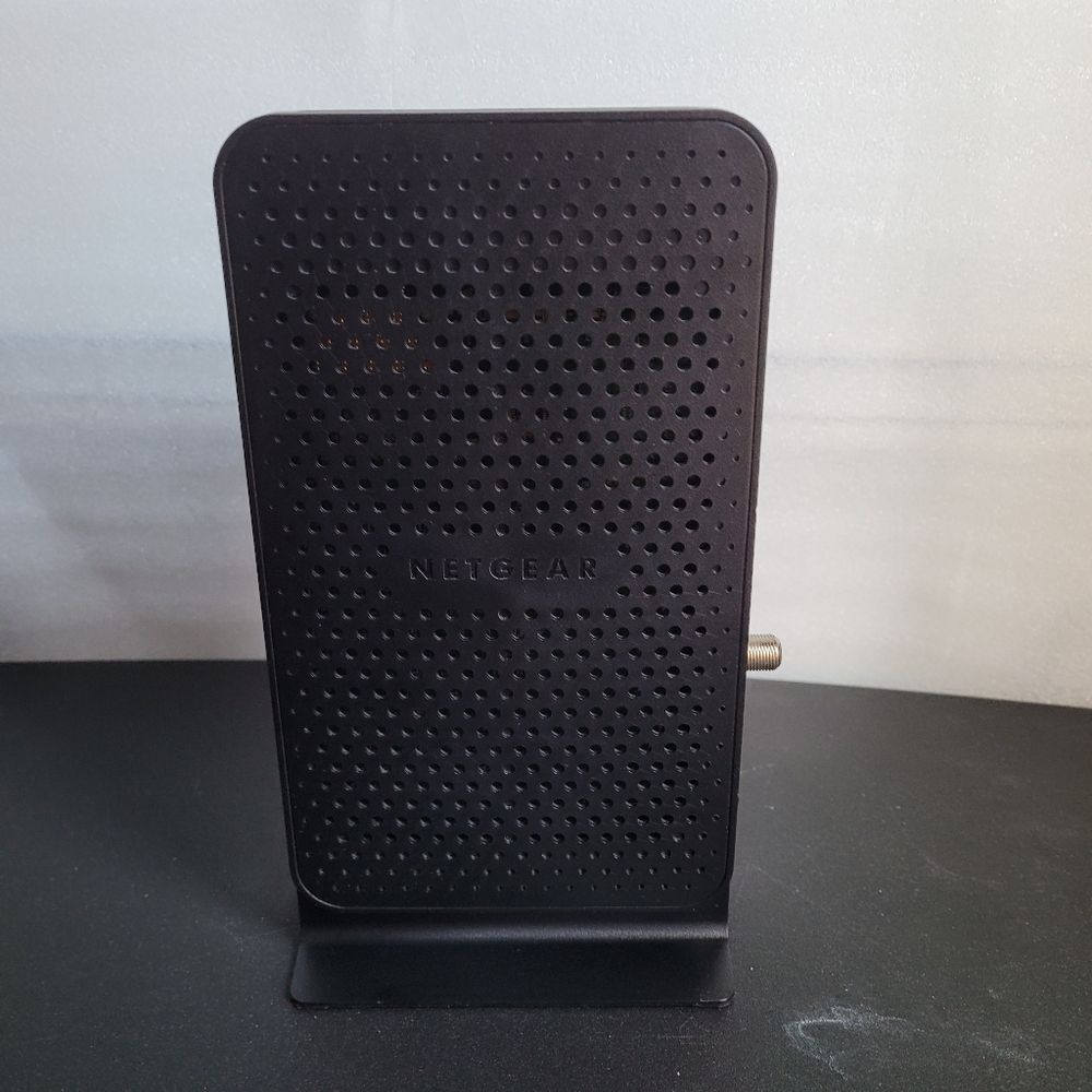 Netgear N600 DOCSIS 3.0 Cable Modem Router - Picture 3 of 5